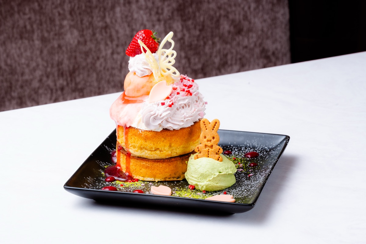 淡桜のベリーティラミスホットケーキ